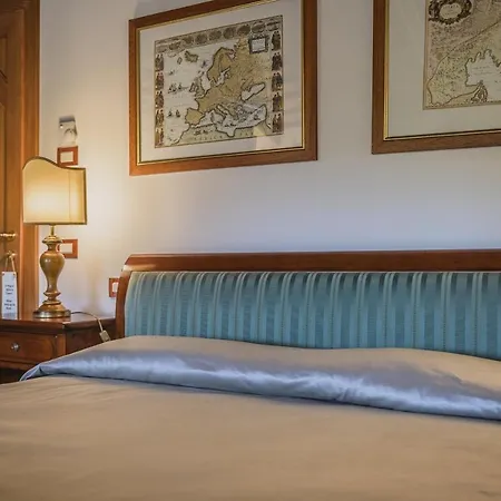 Le Di Palazzo Bortolan 4* Trévise